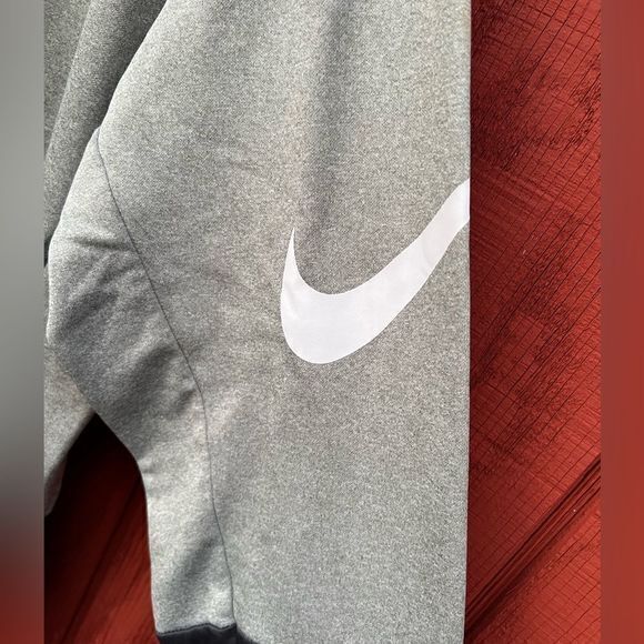 Nike Men's Therma-Fit Pullover Hoodie Five White‎ Stars Graphic Gray Medium - Picture 4 of 6